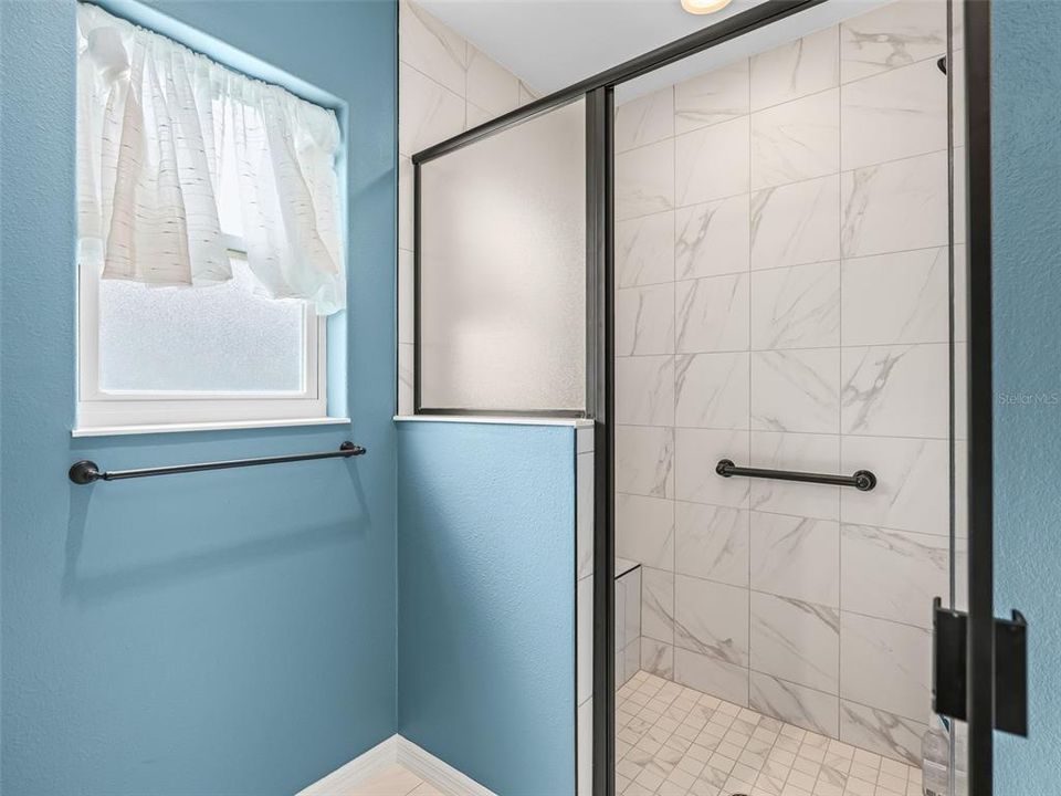 Active With Contract: $389,900 (3 beds, 2 baths, 1931 Square Feet)