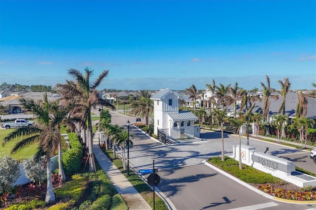 Active With Contract: $775,000 (3 beds, 2 baths, 2231 Square Feet)