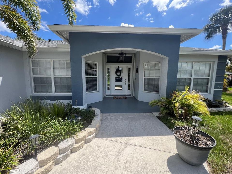 For Rent: $1,950 (3 beds, 2 baths, 1686 Square Feet)