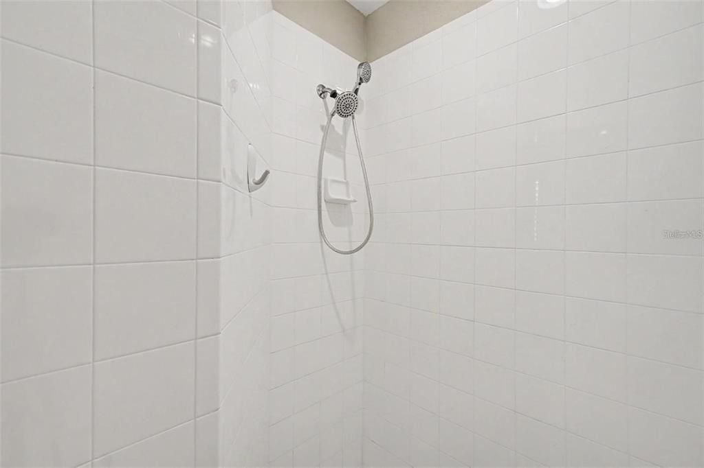 For Rent: $1,950 (3 beds, 2 baths, 1686 Square Feet)