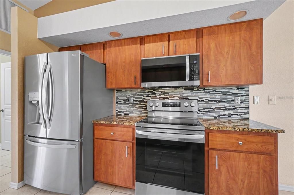 For Rent: $1,950 (3 beds, 2 baths, 1686 Square Feet)