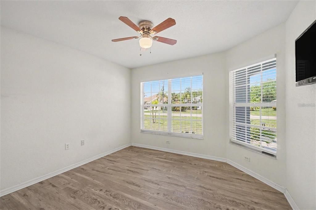 For Rent: $1,950 (3 beds, 2 baths, 1686 Square Feet)