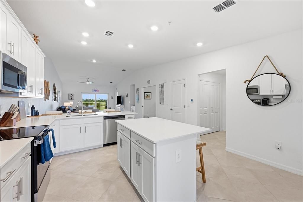 For Rent: $3,500 (2 beds, 2 baths, 1355 Square Feet)