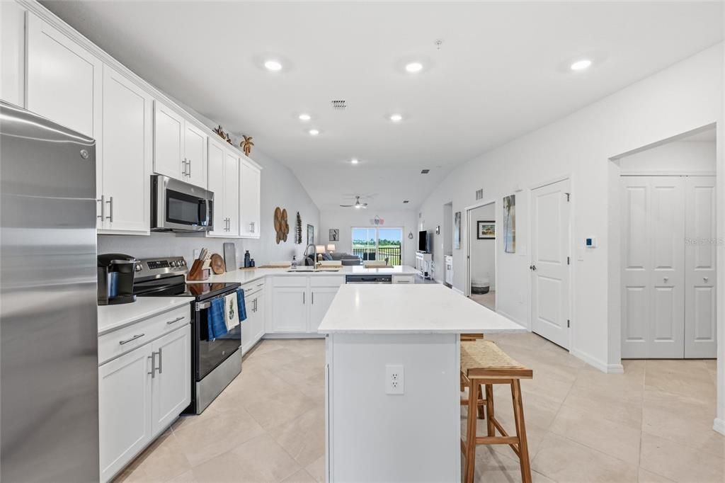For Rent: $3,500 (2 beds, 2 baths, 1355 Square Feet)