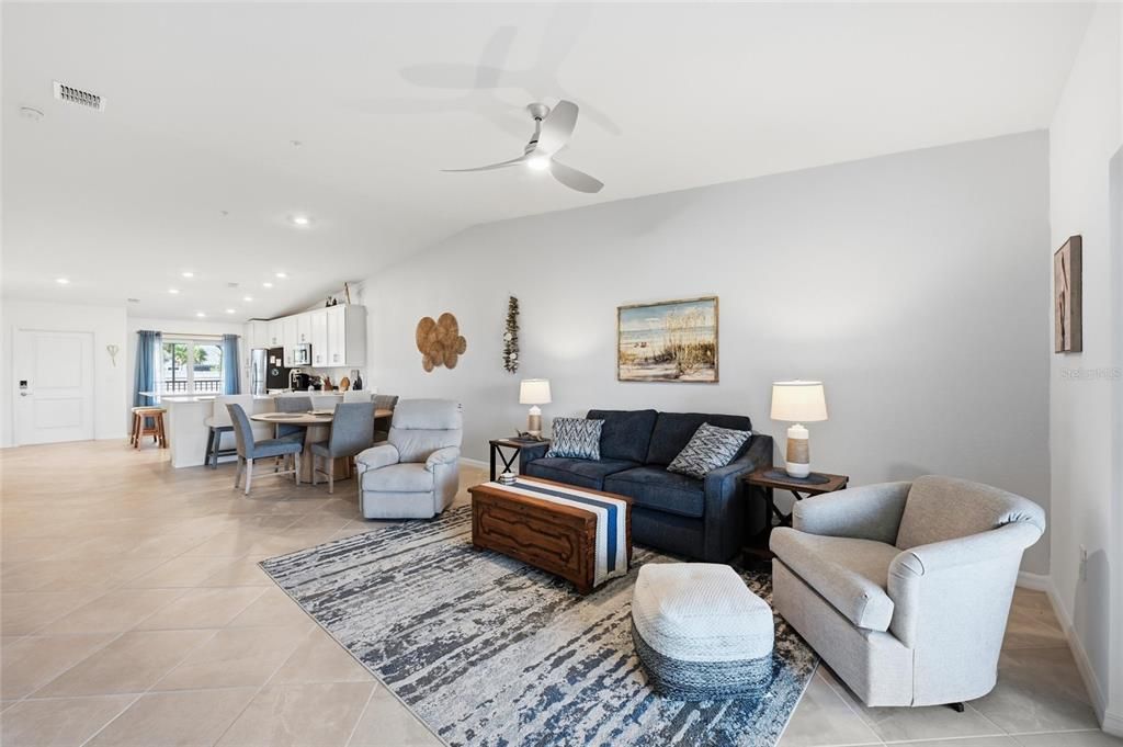 For Rent: $3,500 (2 beds, 2 baths, 1355 Square Feet)