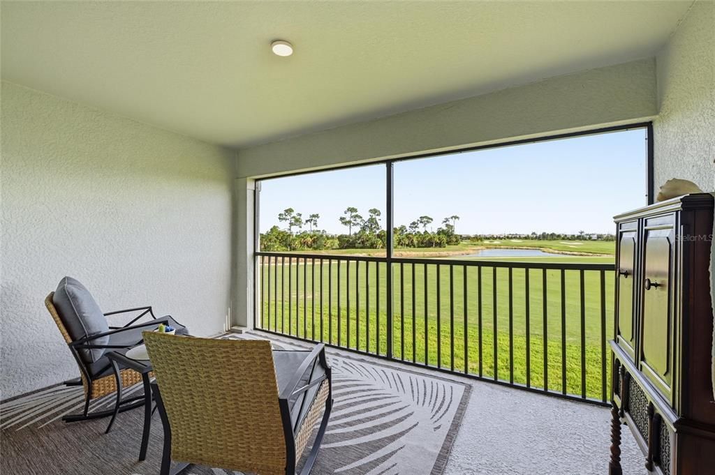 For Rent: $3,500 (2 beds, 2 baths, 1355 Square Feet)
