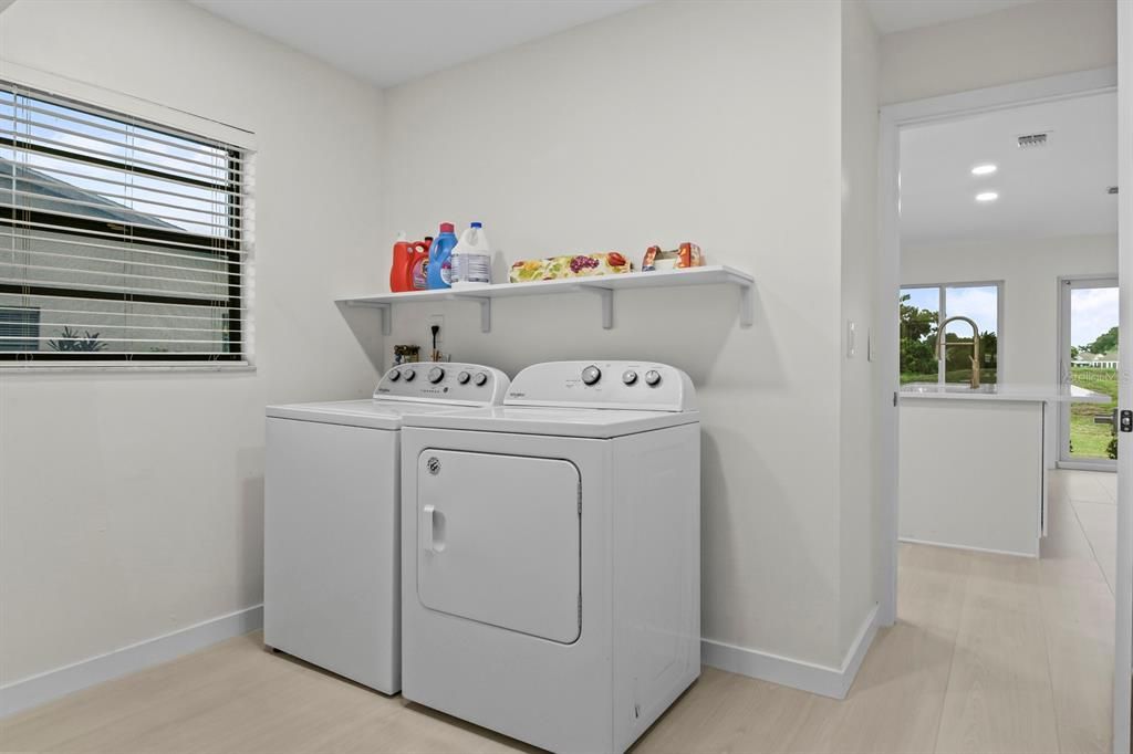 En Venta: $274,900 (2 camas, 2 baños, 1642 Pies cuadrados)