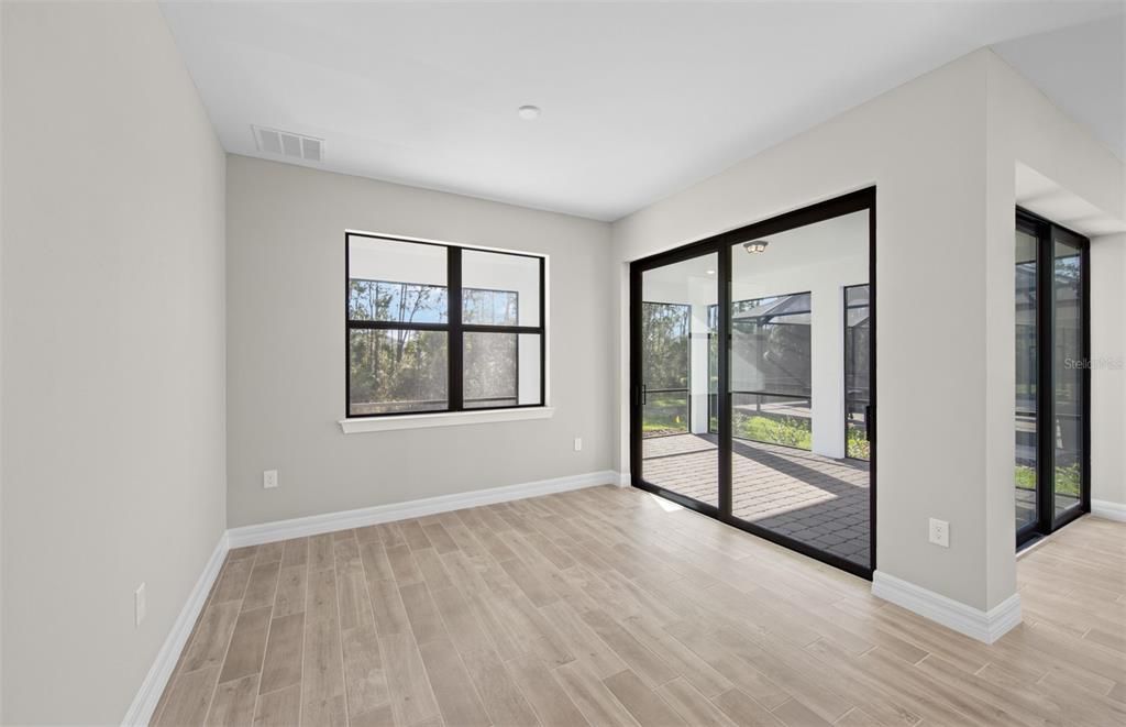 En Venta: $386,990 (4 camas, 2 baños, 2056 Pies cuadrados)