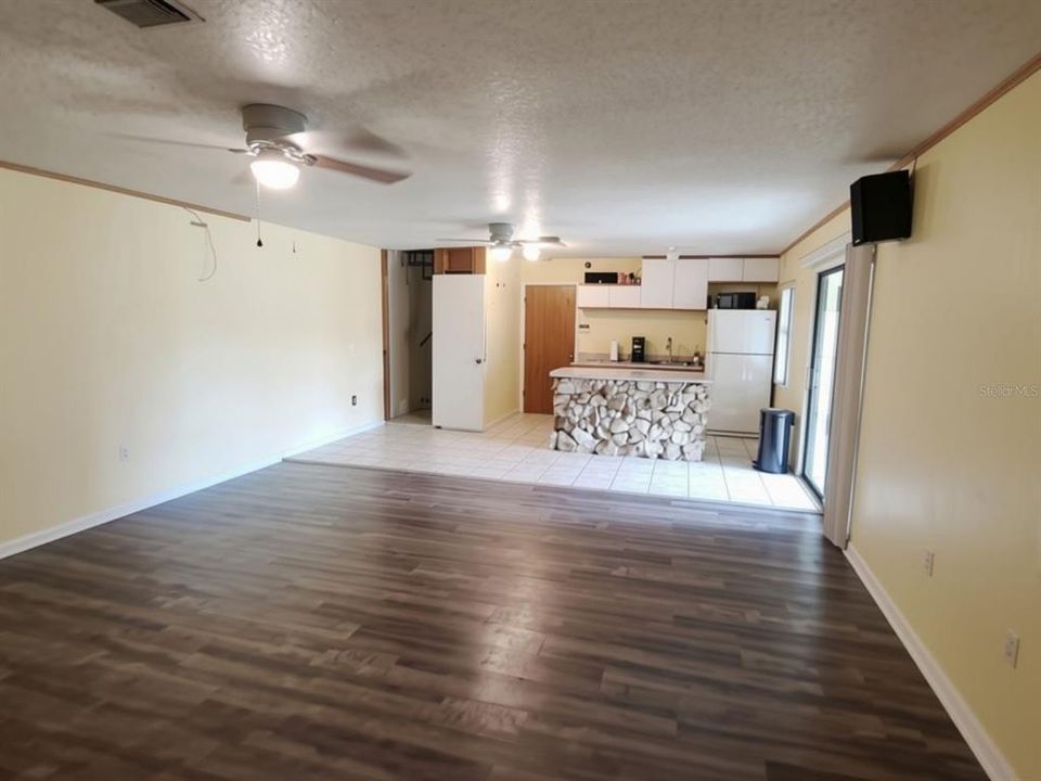 En Venta: $689,900 (3 camas, 3 baños, 3528 Pies cuadrados)