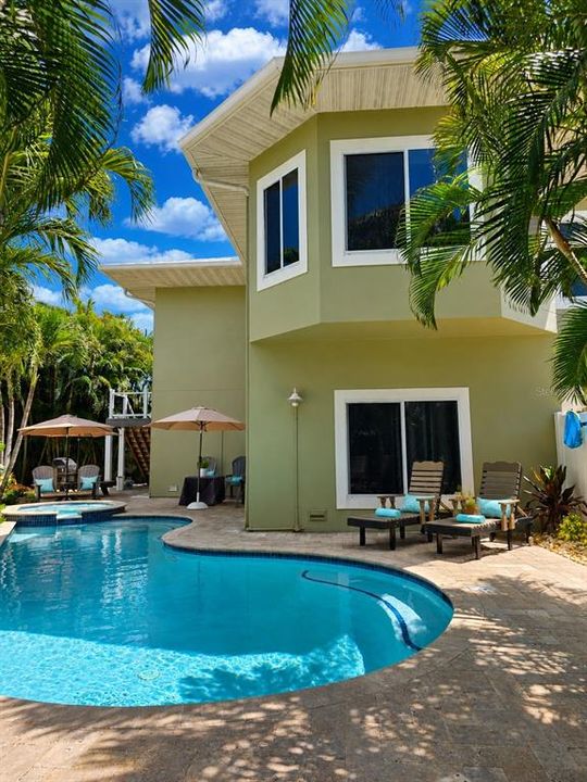 En Venta: $1,799,000 (3 camas, 2 baños, 1844 Pies cuadrados)