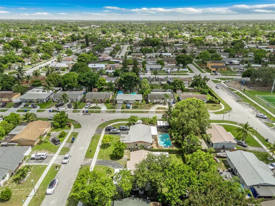 En Venta: $465,000 (3 camas, 2 baños, 1265 Pies cuadrados)