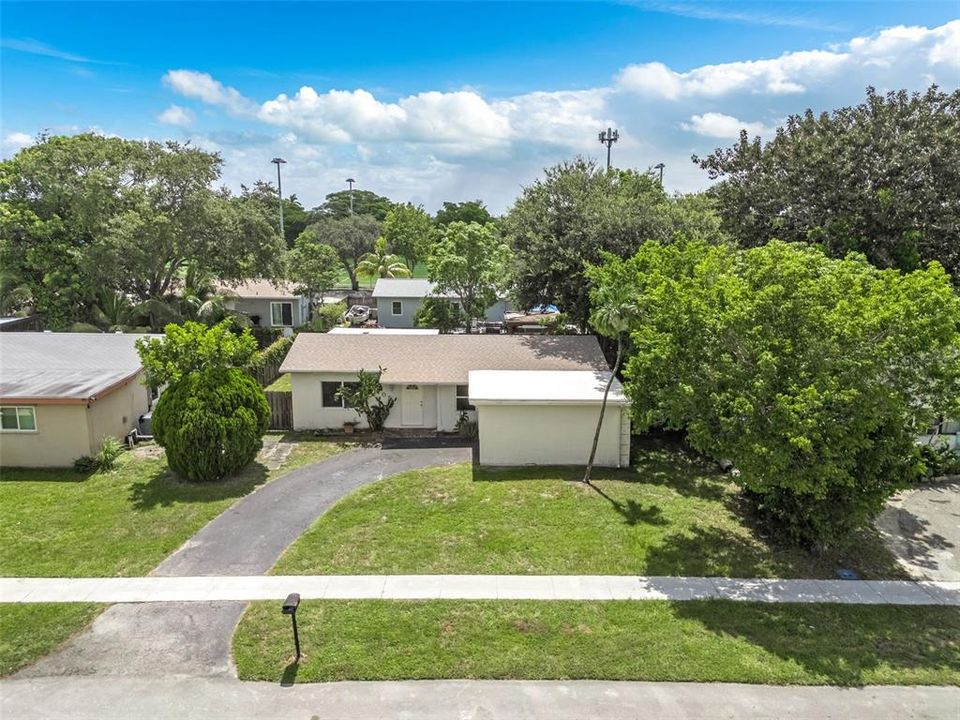 En Venta: $465,000 (3 camas, 2 baños, 1265 Pies cuadrados)