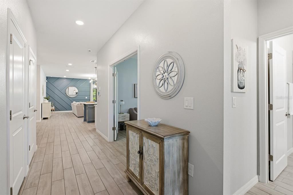 En Venta: $669,000 (5 camas, 3 baños, 2269 Pies cuadrados)