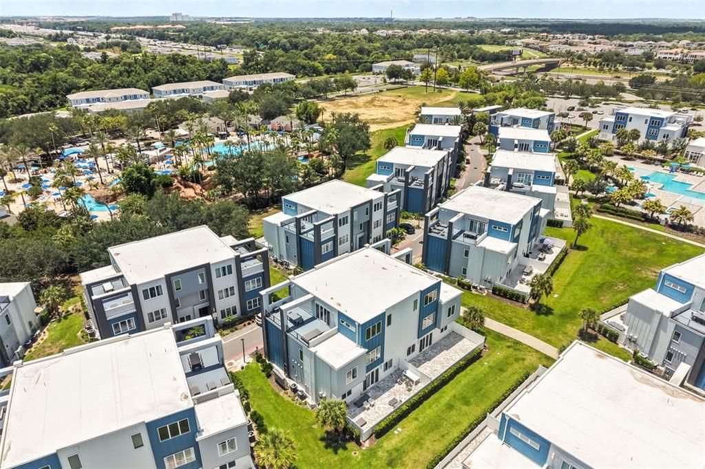 На продажу: $425,000 (5 спален, 4 ванн, 2703 Квадратных фут)