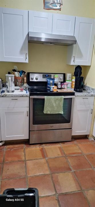 На продажу: $175,000 (2 спален, 2 ванн, 1204 Квадратных фут)