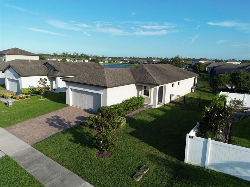 На продажу: $365,000 (4 спален, 2 ванн, 1616 Квадратных фут)
