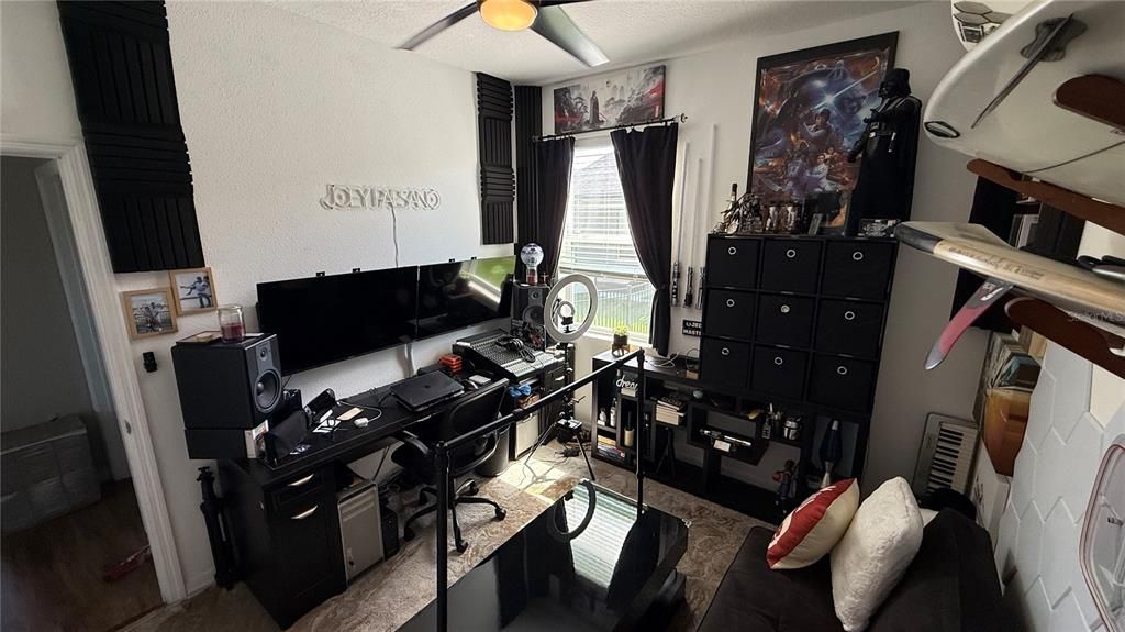 На продажу: $365,000 (4 спален, 2 ванн, 1616 Квадратных фут)
