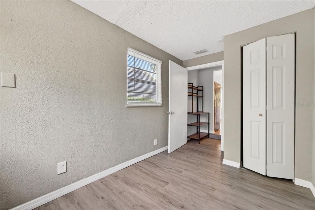 В аренду: $2,200 (3 спален, 1 ванн, 832 Квадратных фут)