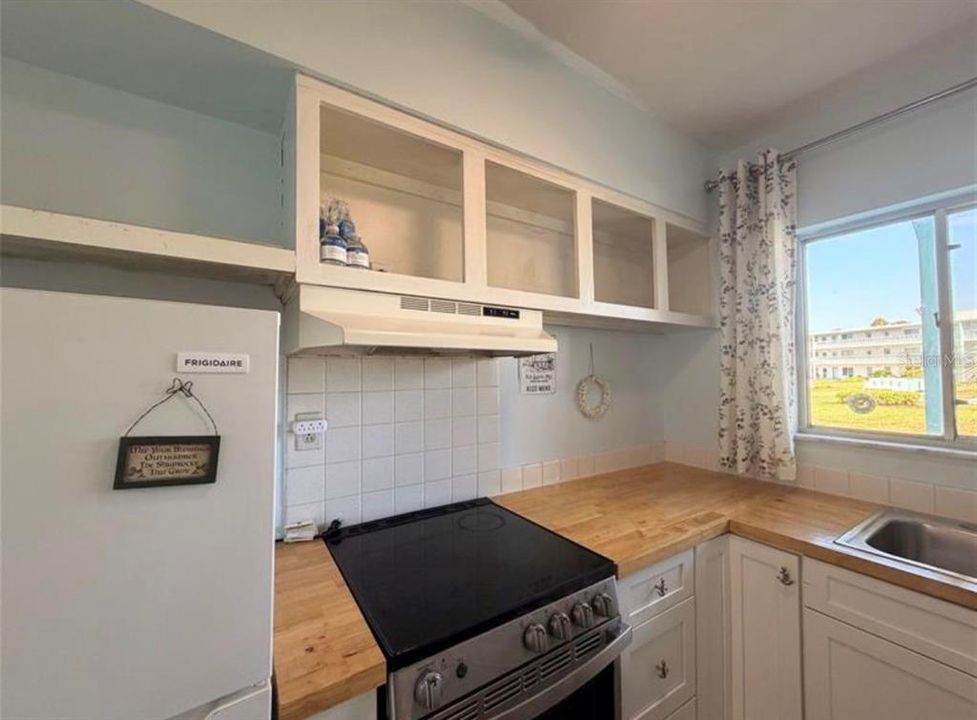 На продажу: $120,000 (1 спален, 1 ванн, 612 Квадратных фут)