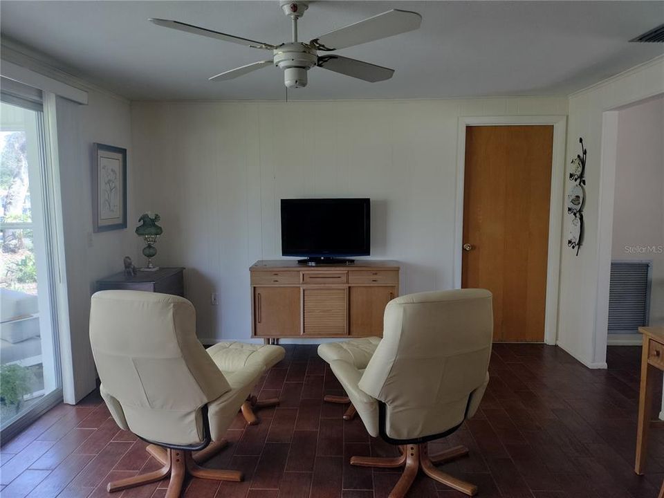 En Venta: $339,900 (3 camas, 2 baños, 1430 Pies cuadrados)
