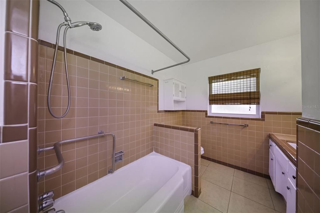 На продажу: $389,000 (3 спален, 2 ванн, 1374 Квадратных фут)