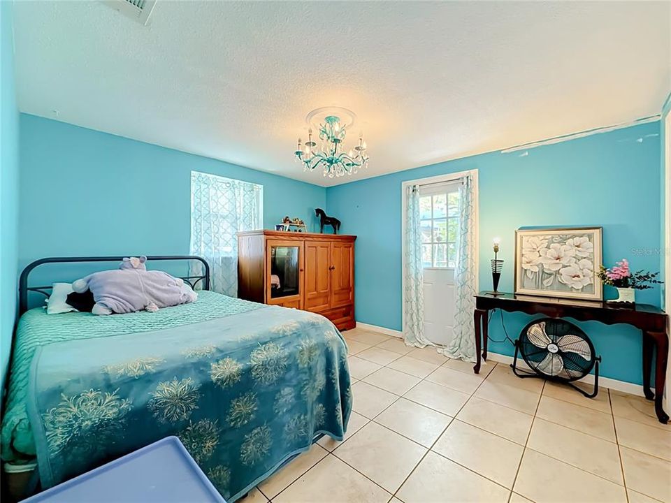 : $275,000 (3 camas, 2 baños, 1336 Pies cuadrados)
