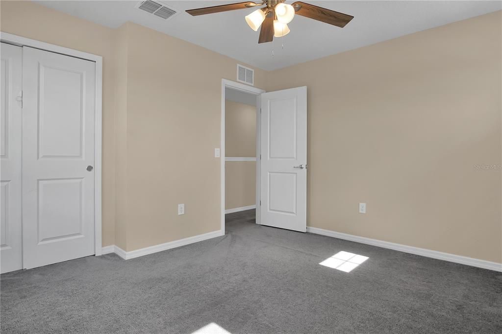 For Rent: $2,195 (4 beds, 2 baths, 2416 Square Feet)