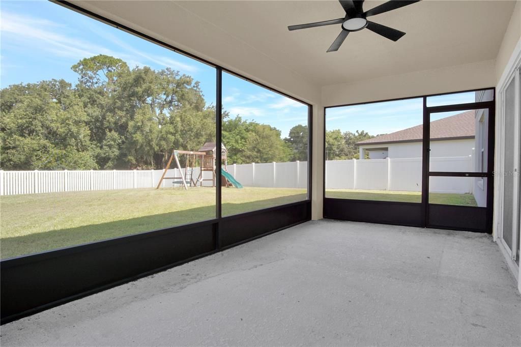 For Rent: $2,195 (4 beds, 2 baths, 2416 Square Feet)