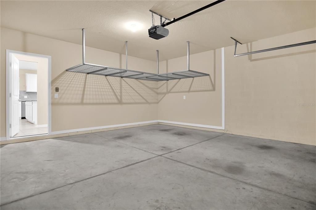 For Rent: $2,195 (4 beds, 2 baths, 2416 Square Feet)