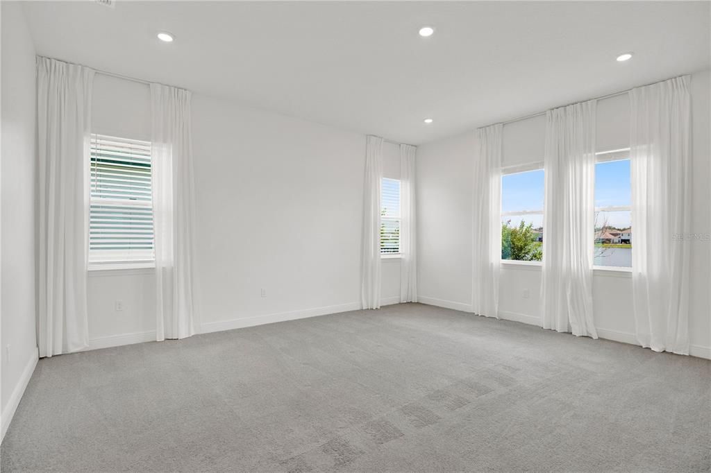 En Renta: $4,700 (4 camas, 3 baños, 2897 Pies cuadrados)