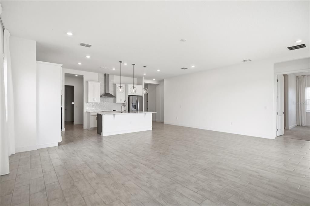En Renta: $4,700 (4 camas, 3 baños, 2897 Pies cuadrados)