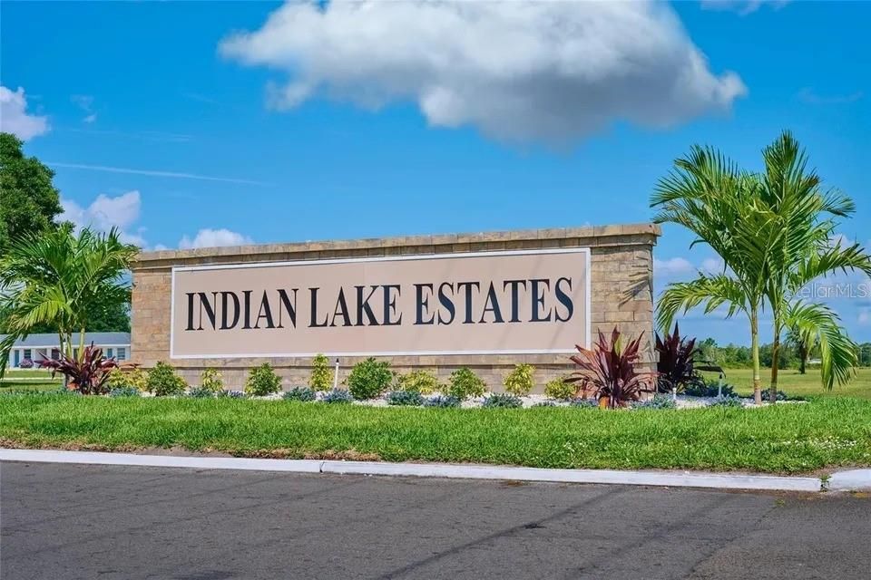 En Venta: $17,900 (0.55 acres)