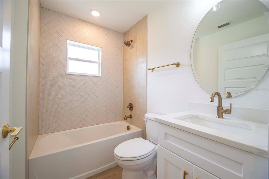 En Venta: $369,900 (3 camas, 2 baños, 1484 Pies cuadrados)
