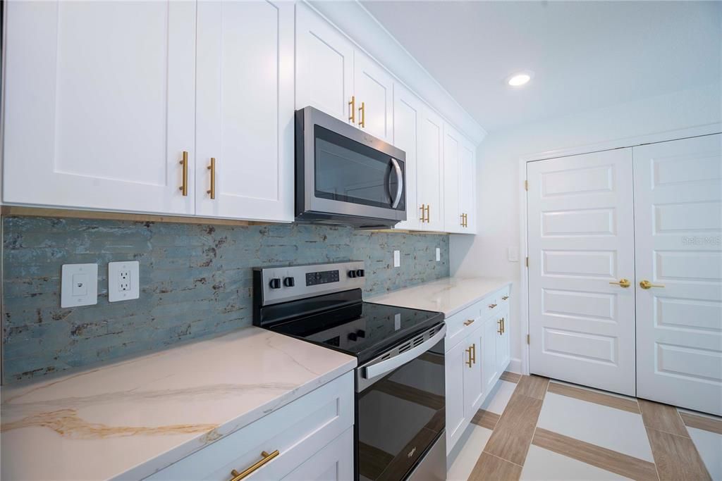 En Venta: $369,900 (3 camas, 2 baños, 1484 Pies cuadrados)