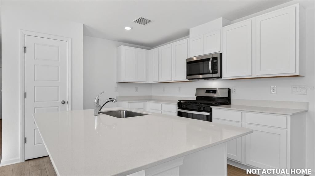 En Venta: $287,350 (3 camas, 2 baños, 1245 Pies cuadrados)