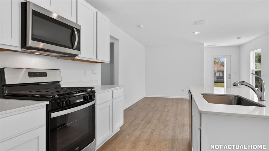 En Venta: $287,350 (3 camas, 2 baños, 1245 Pies cuadrados)