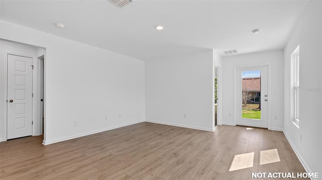 En Venta: $287,350 (3 camas, 2 baños, 1245 Pies cuadrados)