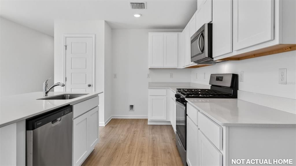 En Venta: $287,350 (3 camas, 2 baños, 1245 Pies cuadrados)
