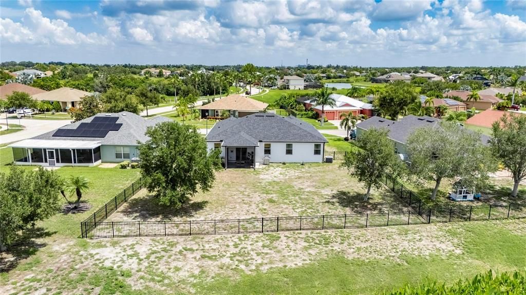 На продажу: $365,000 (3 спален, 2 ванн, 1744 Квадратных фут)