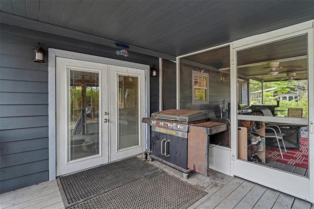 For Sale: $479,000 (3 beds, 2 baths, 1404 Square Feet)