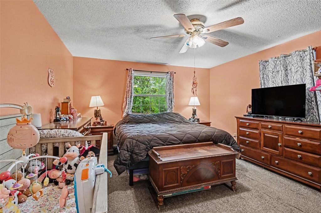 For Sale: $479,000 (3 beds, 2 baths, 1404 Square Feet)