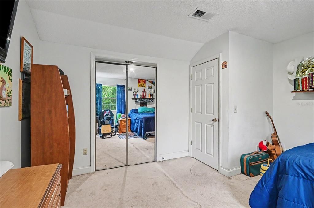 For Sale: $479,000 (3 beds, 2 baths, 1404 Square Feet)