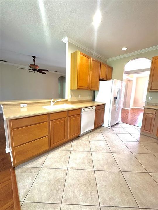 En Venta: $309,900 (3 camas, 2 baños, 1823 Pies cuadrados)
