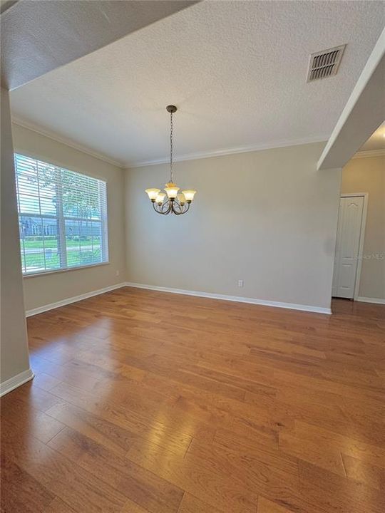 En Venta: $309,900 (3 camas, 2 baños, 1823 Pies cuadrados)