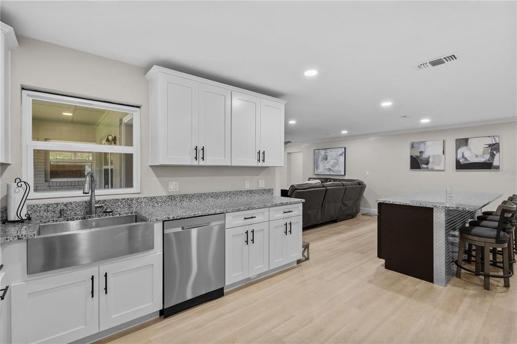 For Sale: $439,900 (4 beds, 2 baths, 1960 Square Feet)