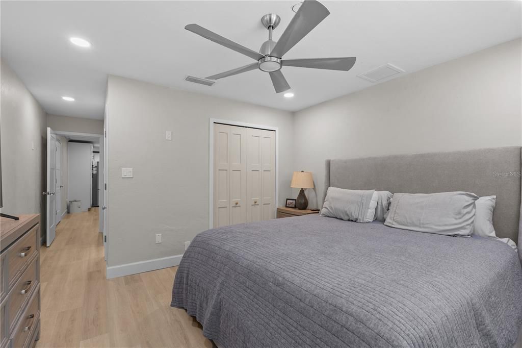 For Sale: $439,900 (4 beds, 2 baths, 1960 Square Feet)