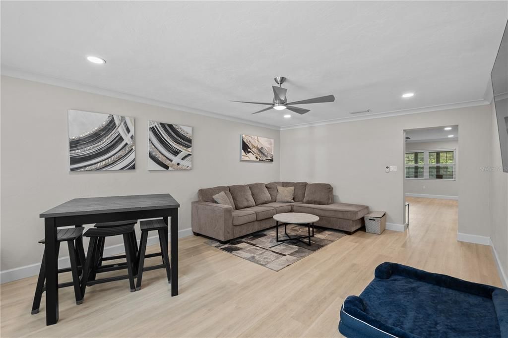 For Sale: $439,900 (4 beds, 2 baths, 1960 Square Feet)