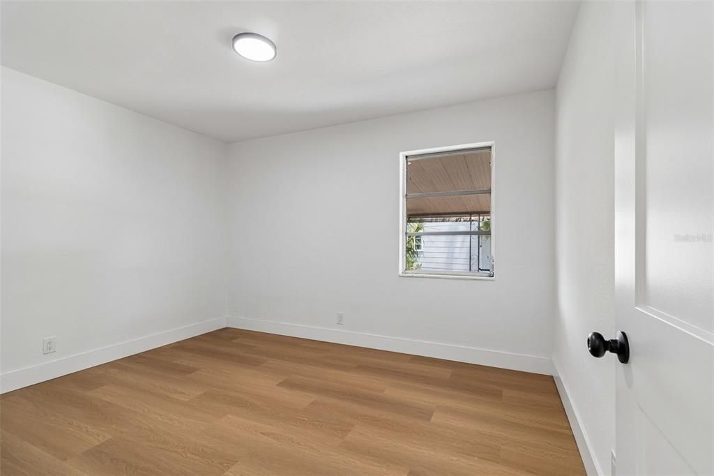 For Sale: $460,000 (3 beds, 2 baths, 896 Square Feet)
