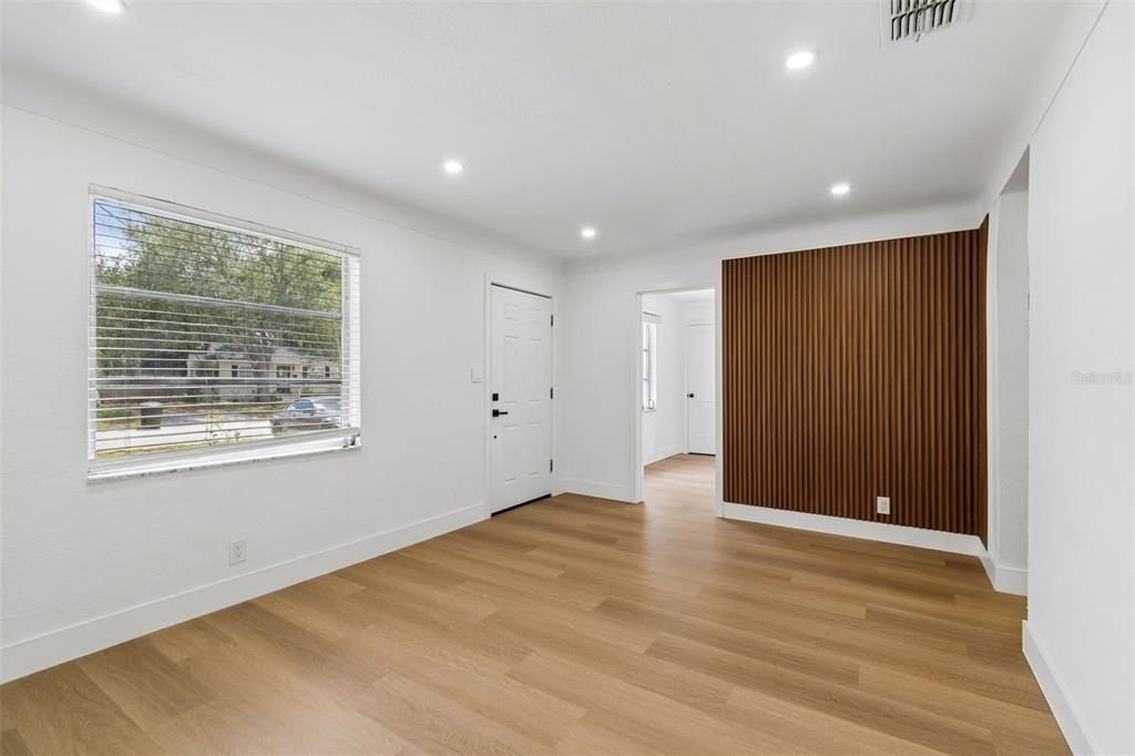 For Sale: $460,000 (3 beds, 2 baths, 896 Square Feet)