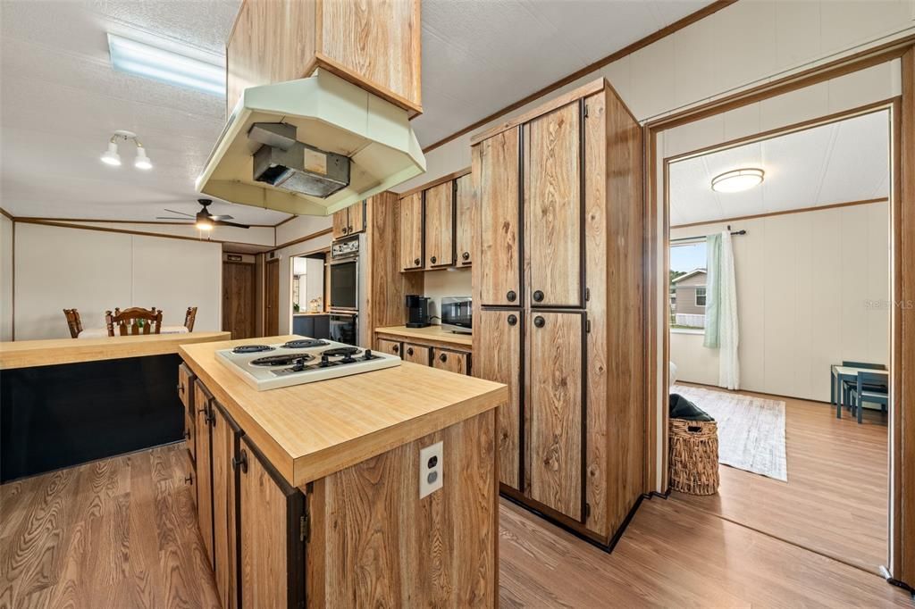 For Sale: $209,900 (3 beds, 2 baths, 1440 Square Feet)